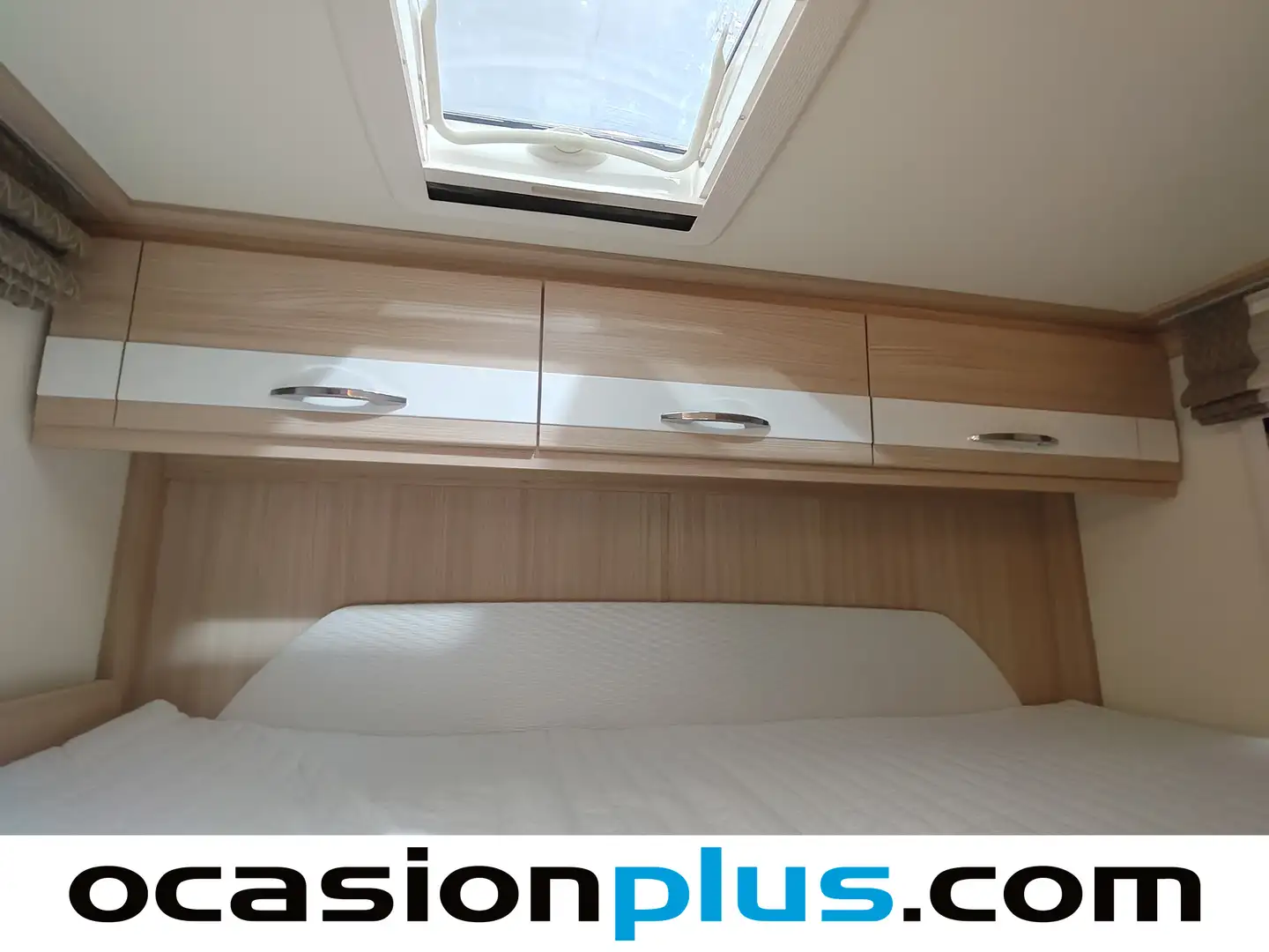 Foto Burstner BT5902 Burstner BT5902 TRAVEL VAN T-590 (150 CV)