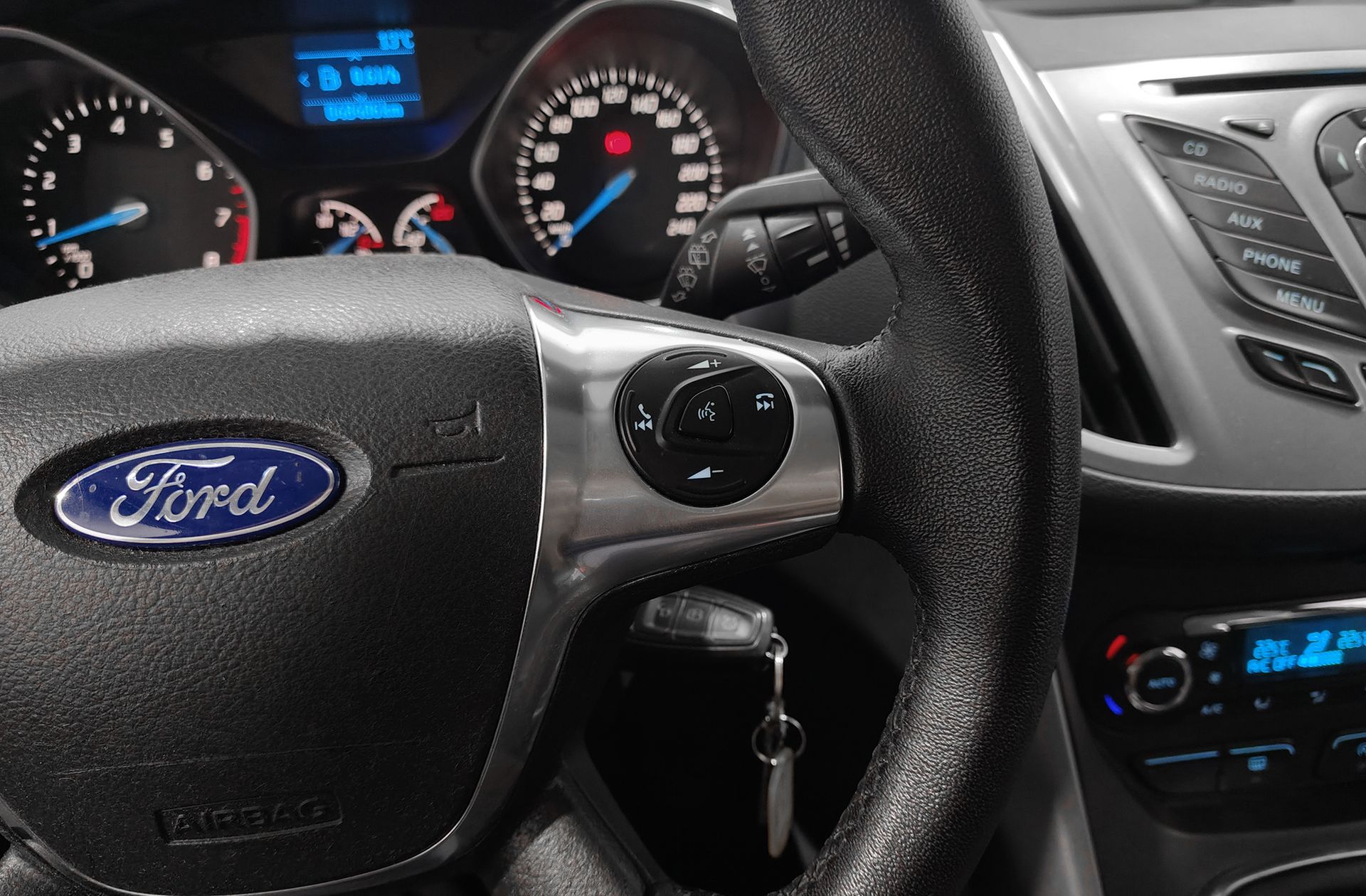 Ford C-Max 1.0 EcoBoost Trend - foto 25