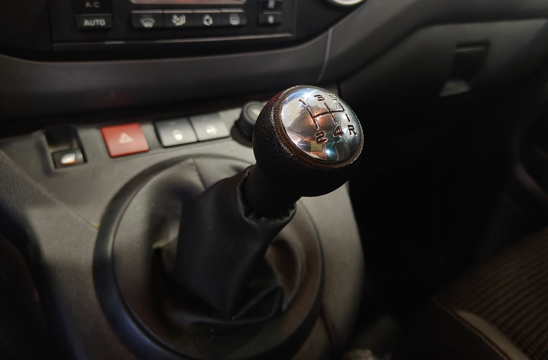 Peugeot Partner Tepee Combi 1.2 PureTech Adventure Edition - foto 5