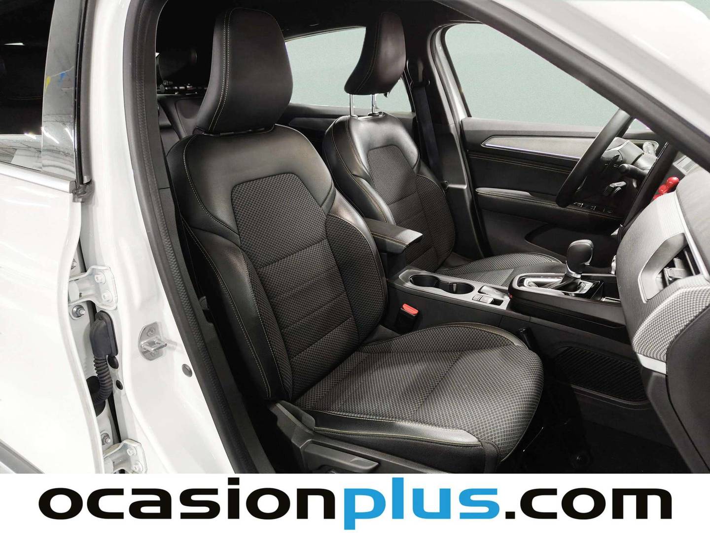 Renault Arkana Renault Arkana Techno TCe 140 Mild hybrid EDC (140 CV) 2025