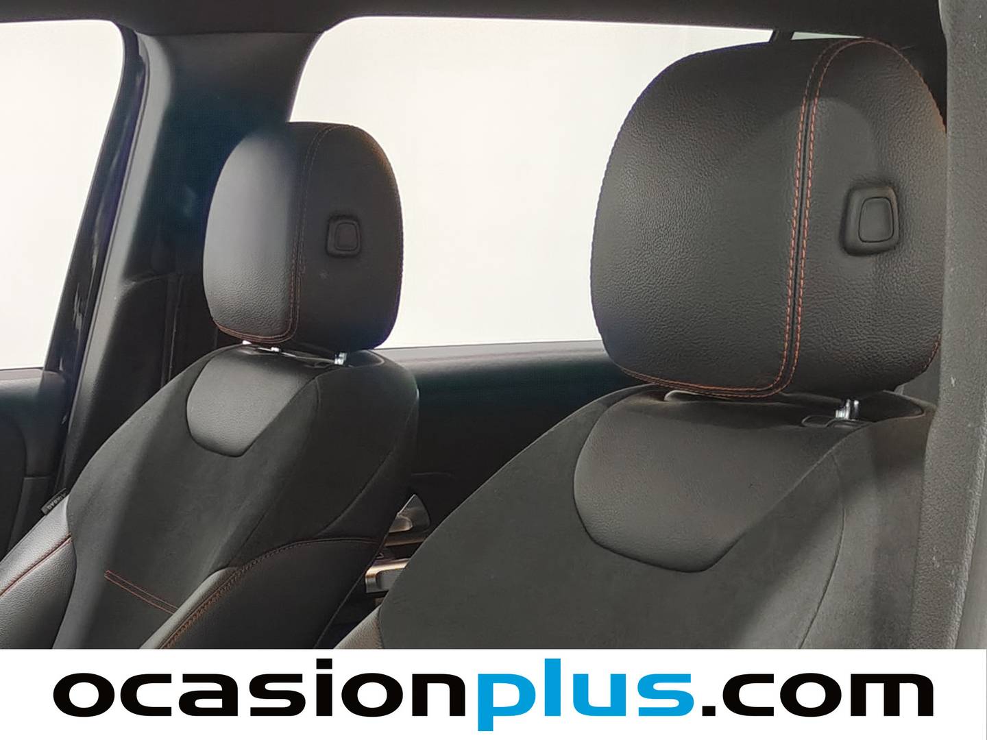 Equipamiento del Mercedes GLB Mercedes GLB 200 d 4Matic (150 CV) Pack AMG