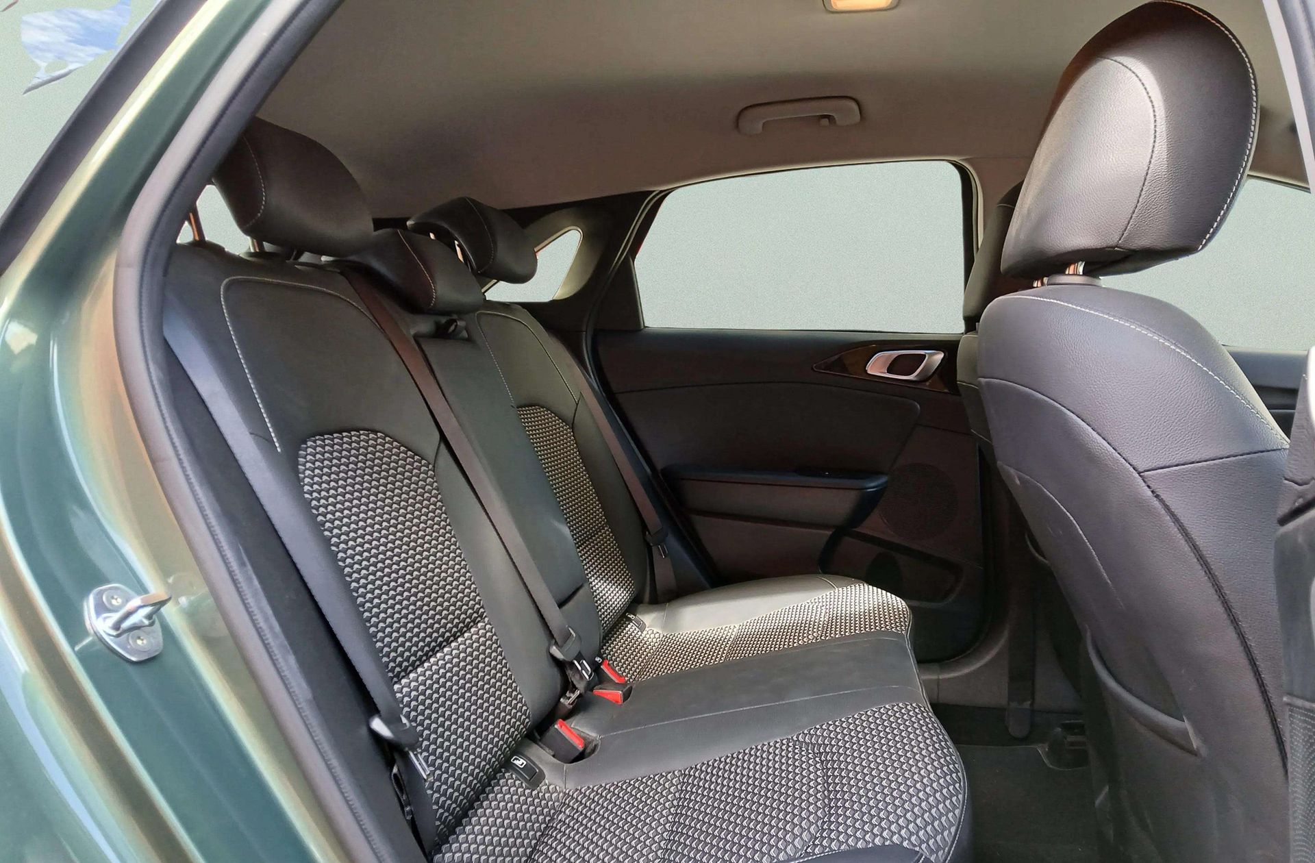 Kia Ceed 1.0 T-GDi Tech - foto 18