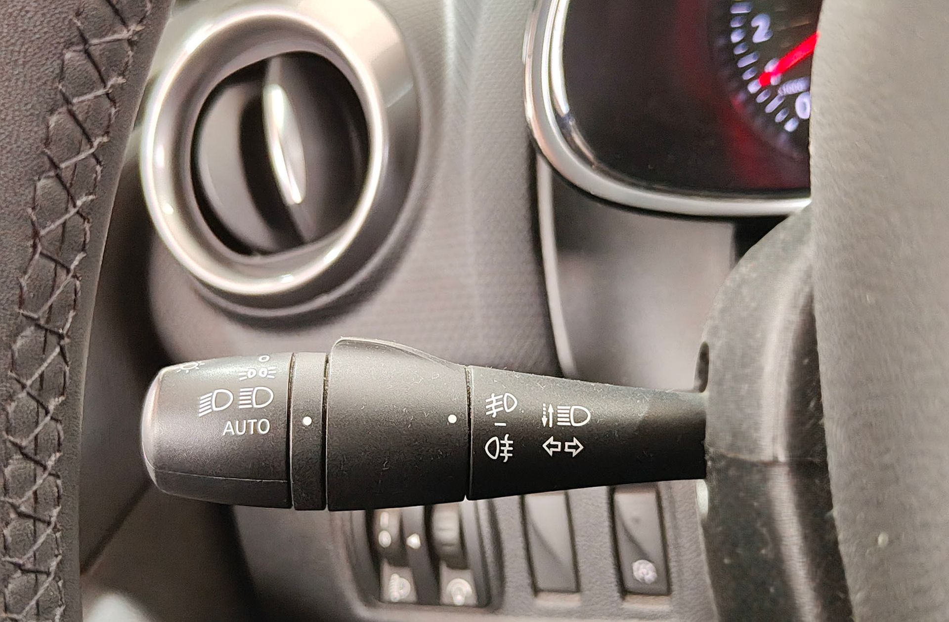 Renault Clio Limited Energy TCe - foto 27