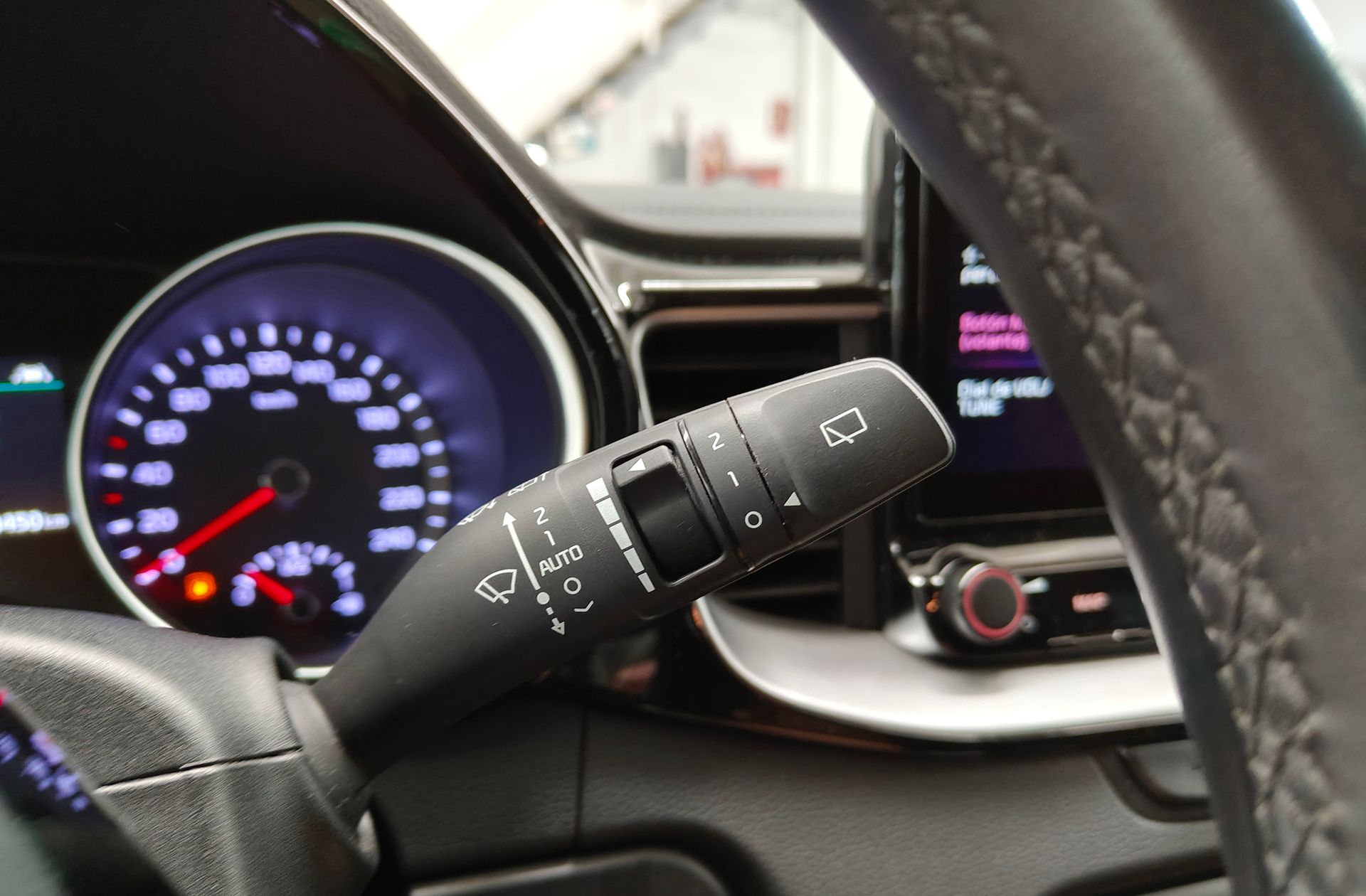Kia XCeed 1.5 MHEV iMT Tech - foto 31