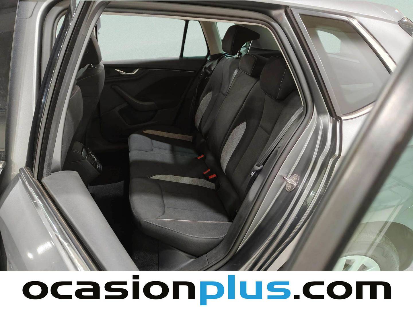 Foto asientos traseros Skoda Kamiq Skoda Kamiq 1.0 TSI Selection DSG (115 CV)