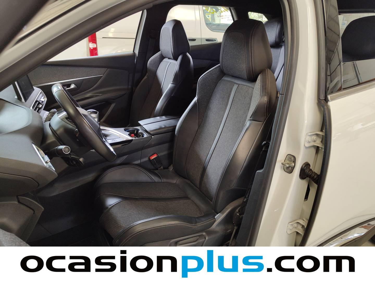 Foto asientos delanteros Peugeot 3008 Peugeot 3008 BlueHDI 130 S&S GT Line (130 CV)