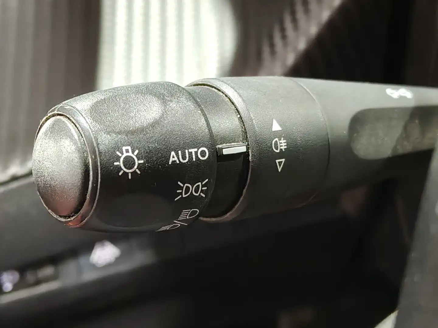 Foto Peugeot 2008 Peugeot 2008 BlueHDi 100 S&S Allure (100 CV)