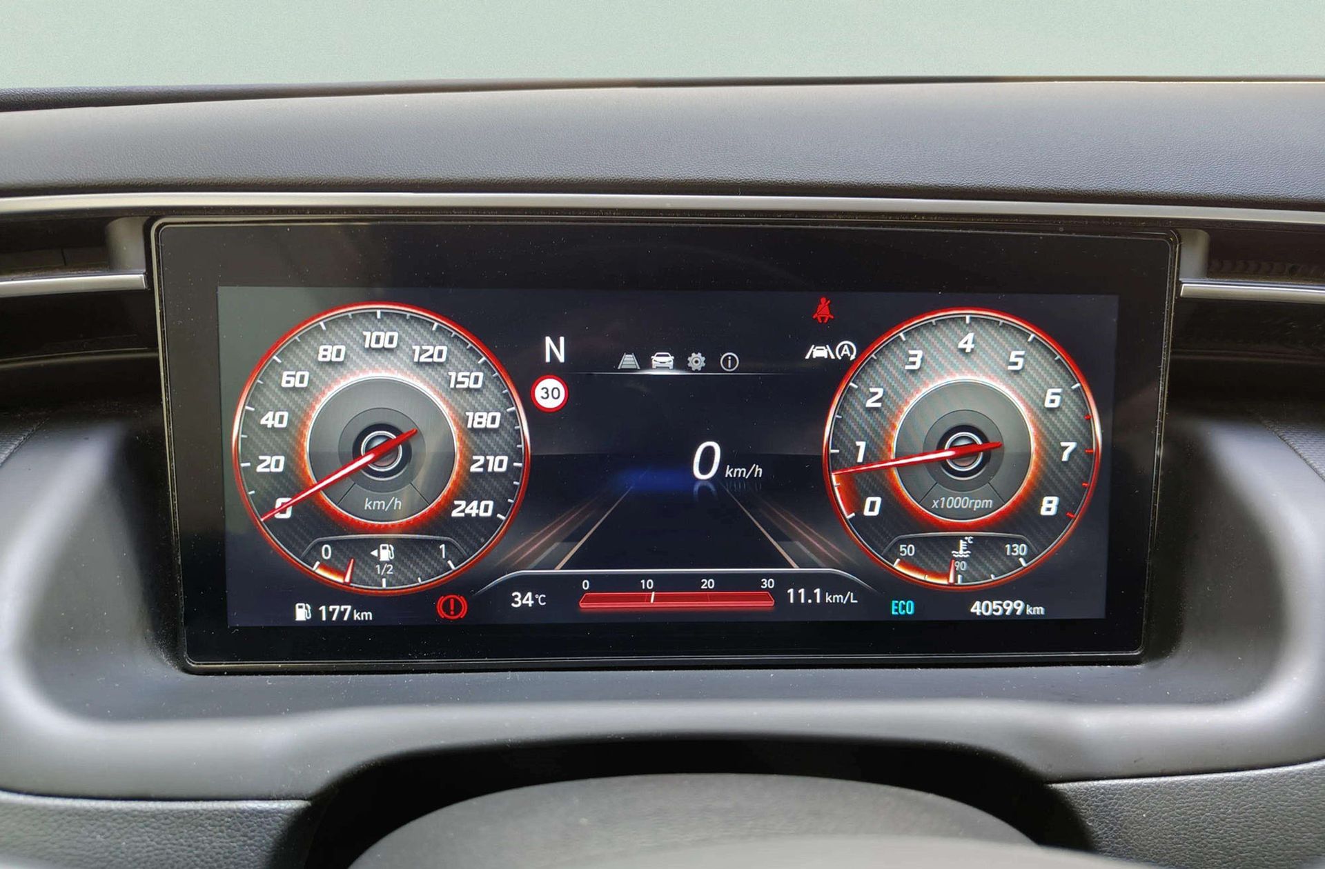 Hyundai Tucson 1.6 T-GDi 48V Maxx Sky - foto 23