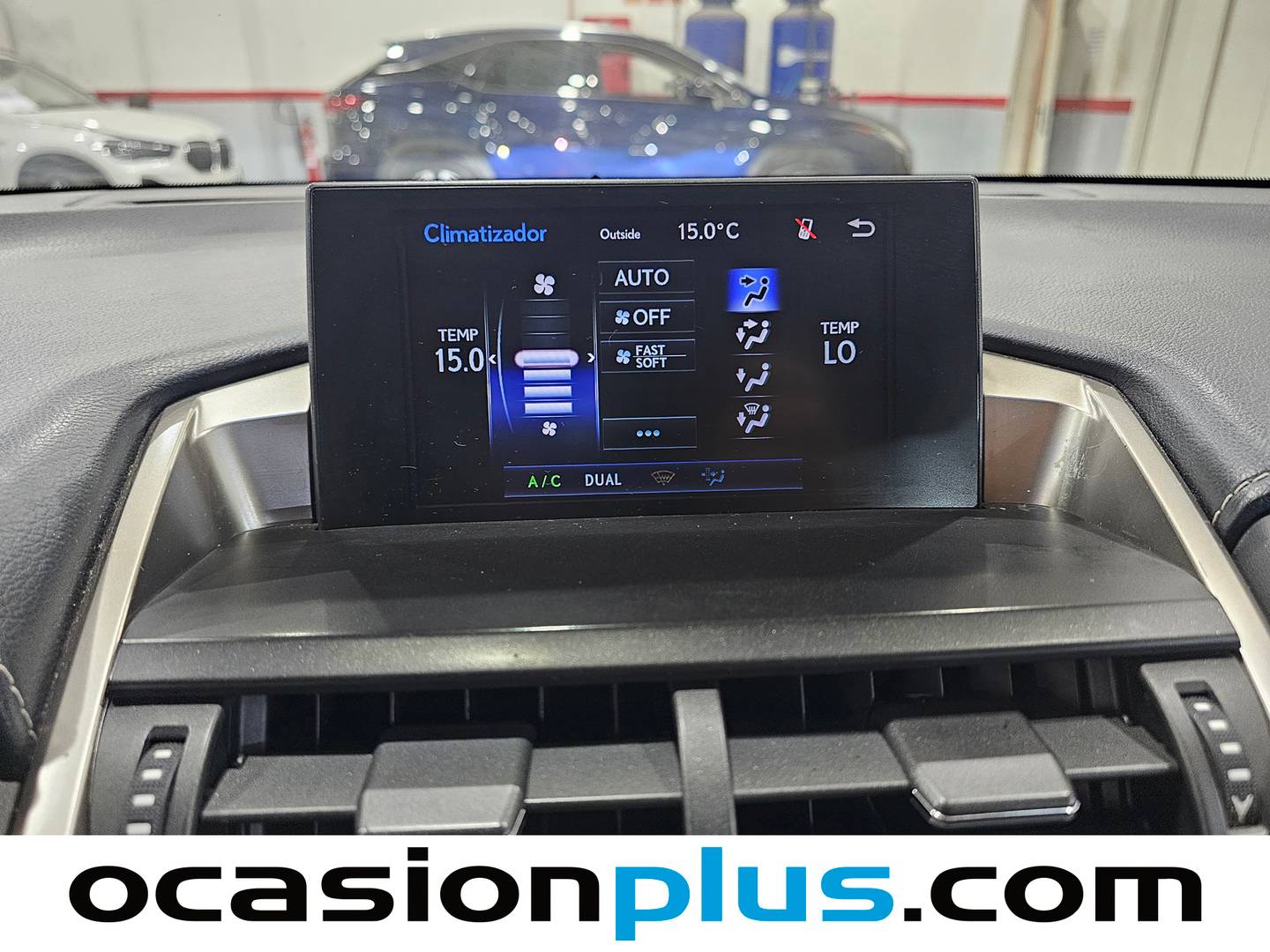 Foto Lexus NX Lexus NX 300h Corporate 2WD (197 CV)