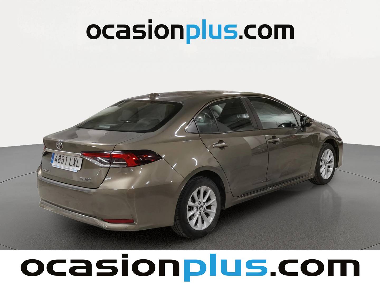 Foto trasera Toyota Corolla Toyota Corolla 1.8 125H Business Plus E-CVT (122 CV) derecha
