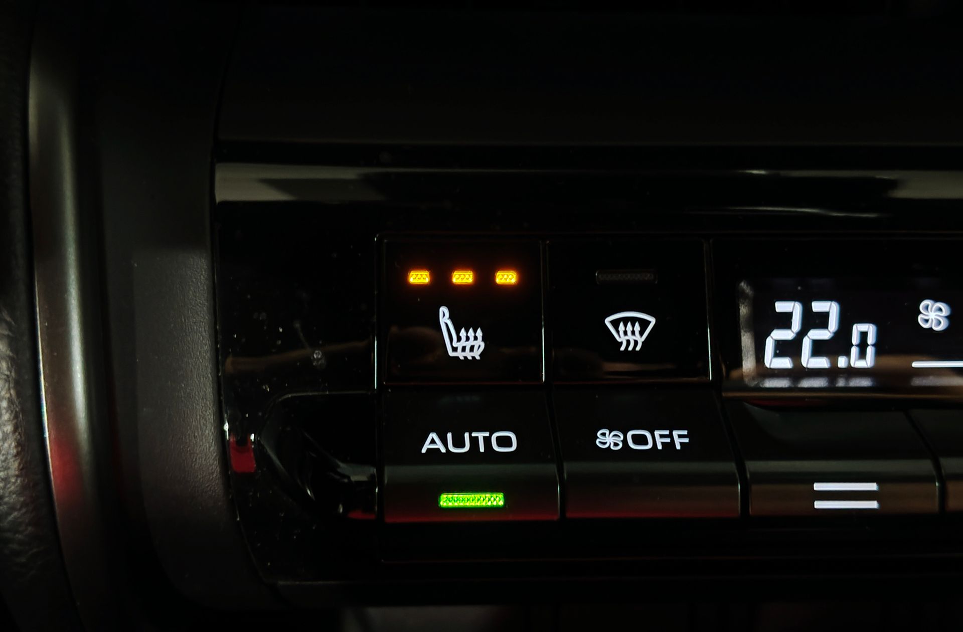 Toyota C-HR 220PH Advance - foto 7