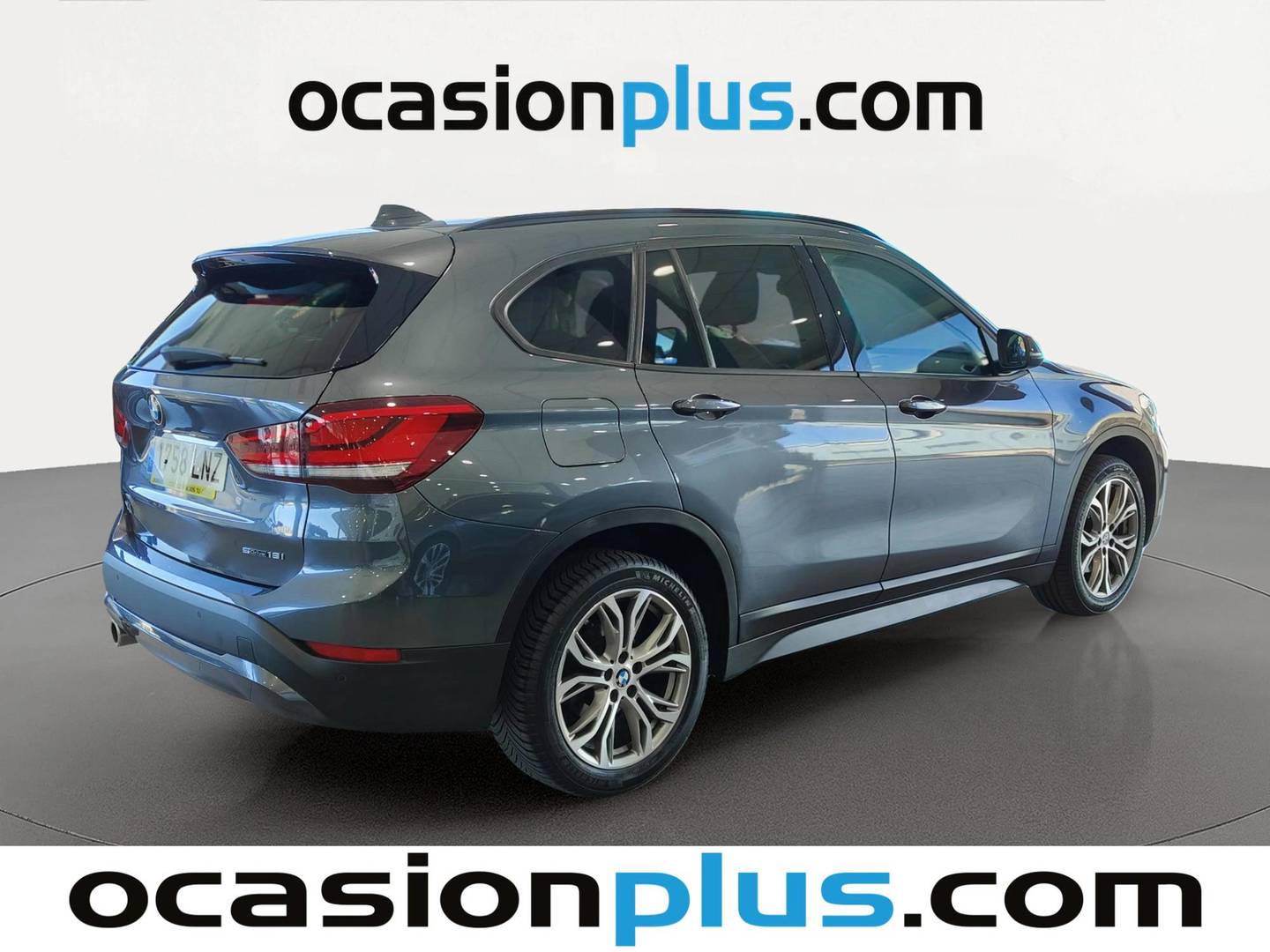 Foto trasera BMW X1 BMW X1 sDrive18i (136 CV) derecha