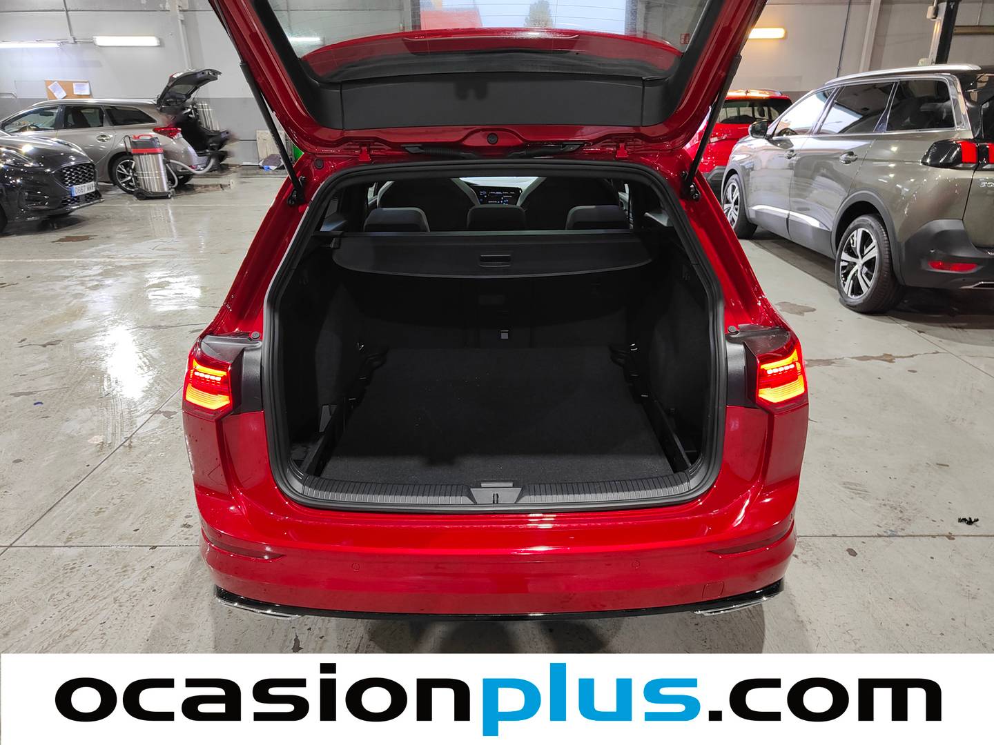 Foto Volkswagen Golf Volkswagen Golf Variant R-Line 1.5 eTSI (150 CV) DSG