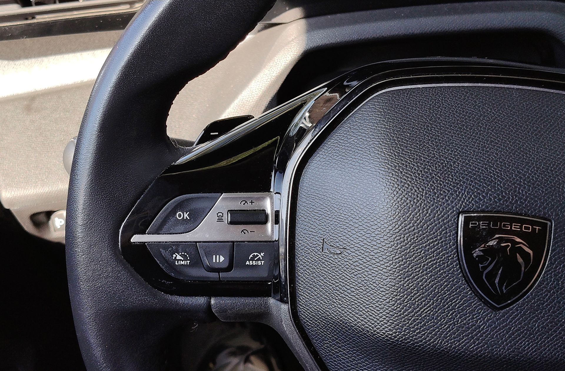 Peugeot 308 BlueHDi 130 Allure EAT8 - foto 29