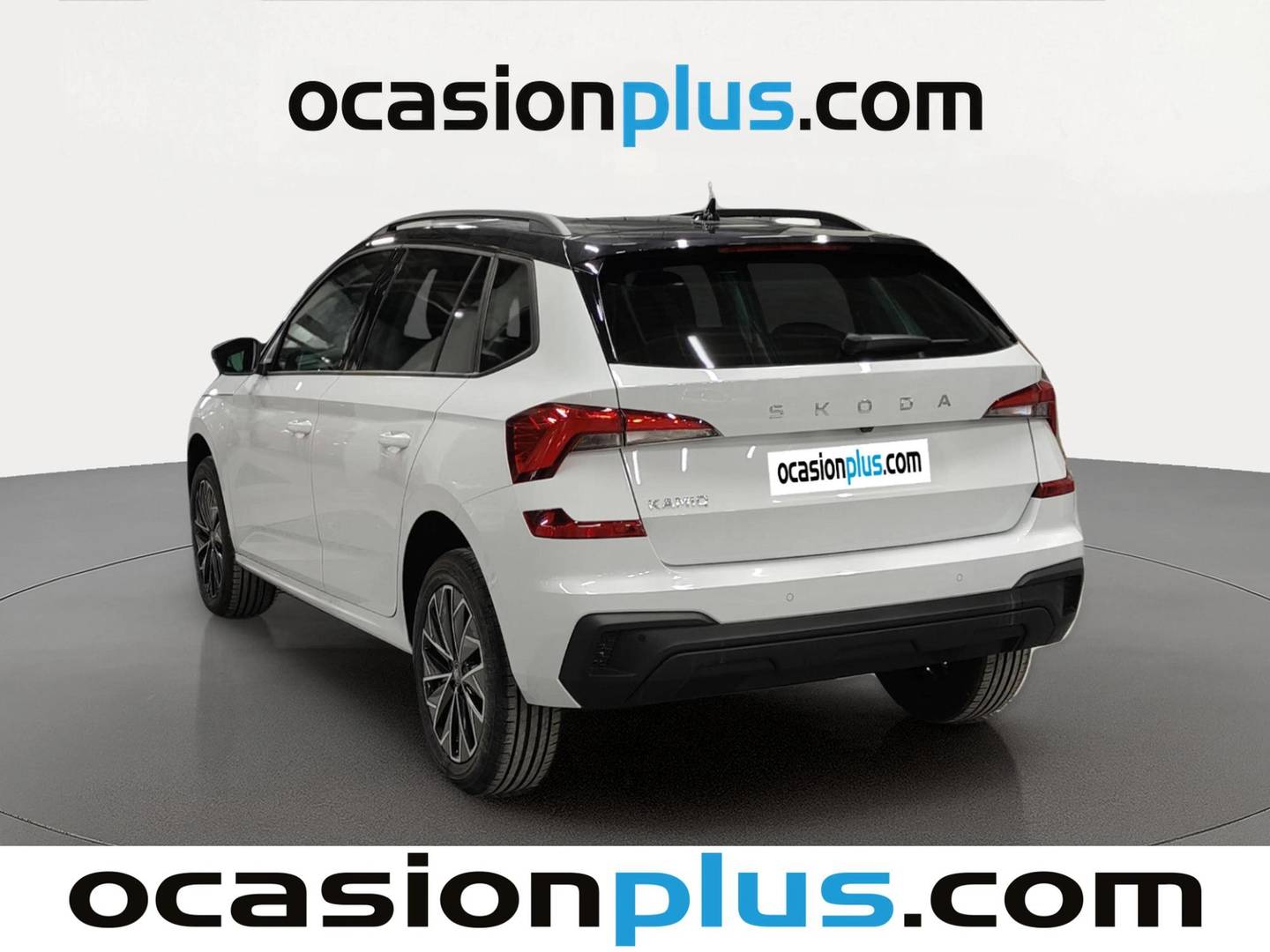 Foto trasera Skoda Kamiq Skoda Kamiq 1.0 TSI Selection DSG (115 CV) izquierda