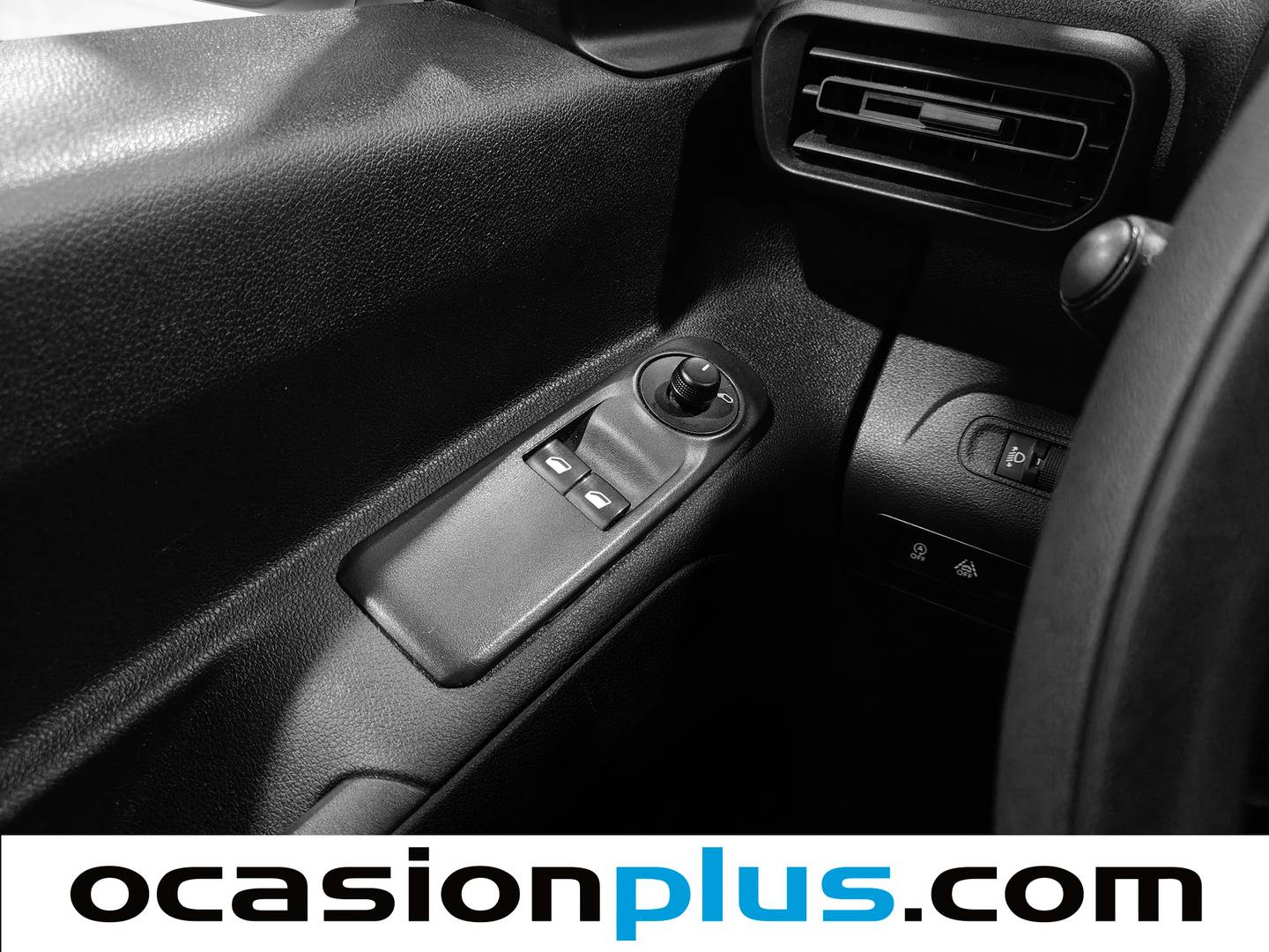 Paquetes del Citroën Berlingo Citroën Berlingo BlueHDi 100 Talla M Live (102 CV)