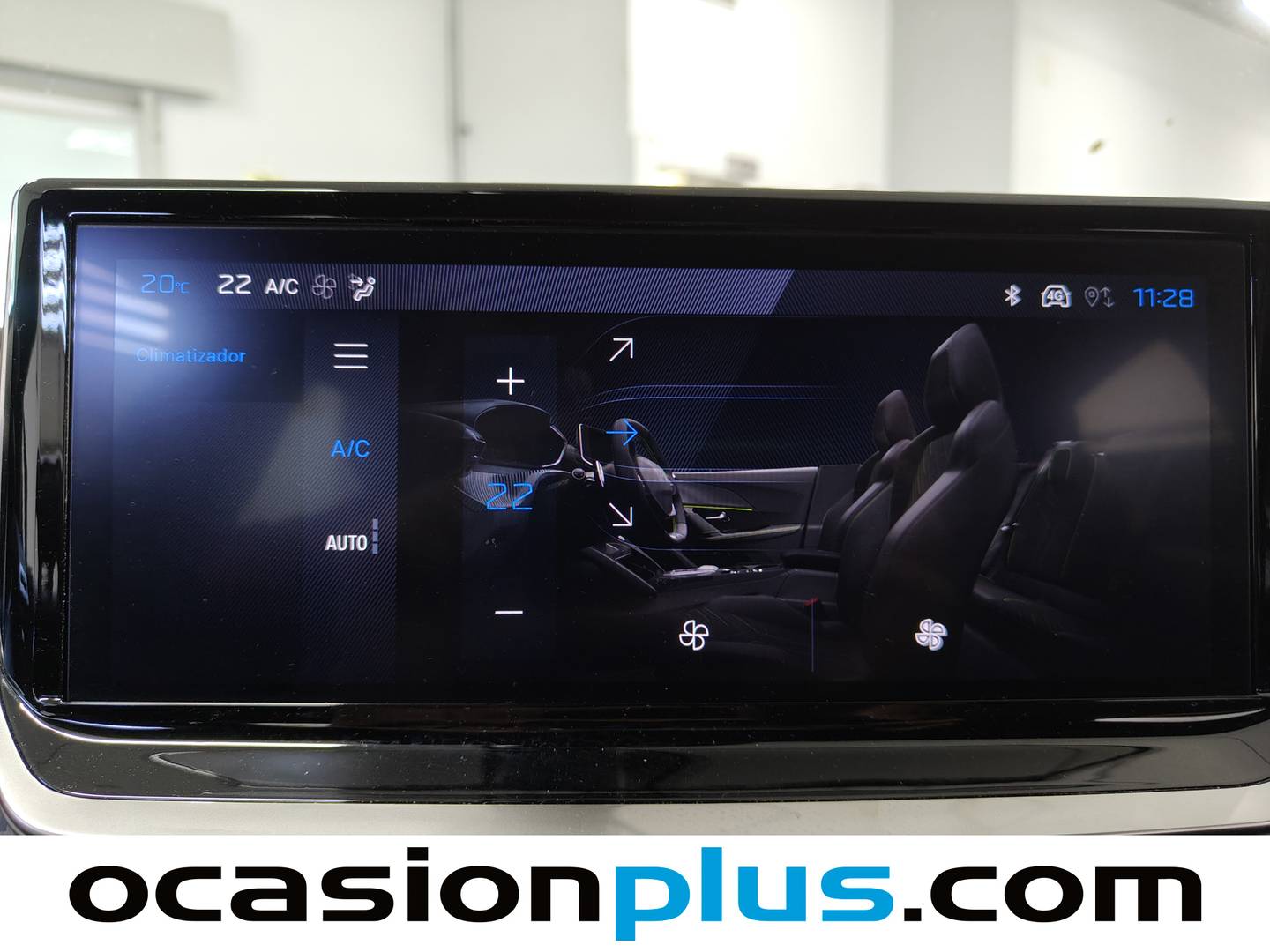 Foto Peugeot 2008 Peugeot 2008 Allure Hybrid eDCS6 (136 CV)