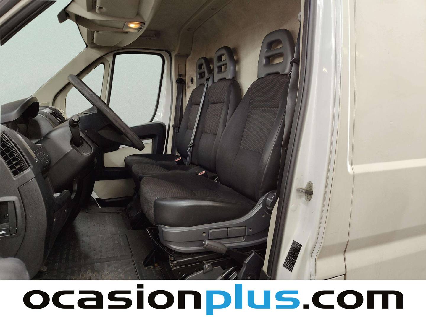 Foto asientos delanteros Peugeot Boxer Peugeot Boxer Furgon BlueHDi 130 435 L3H3 (130 CV)