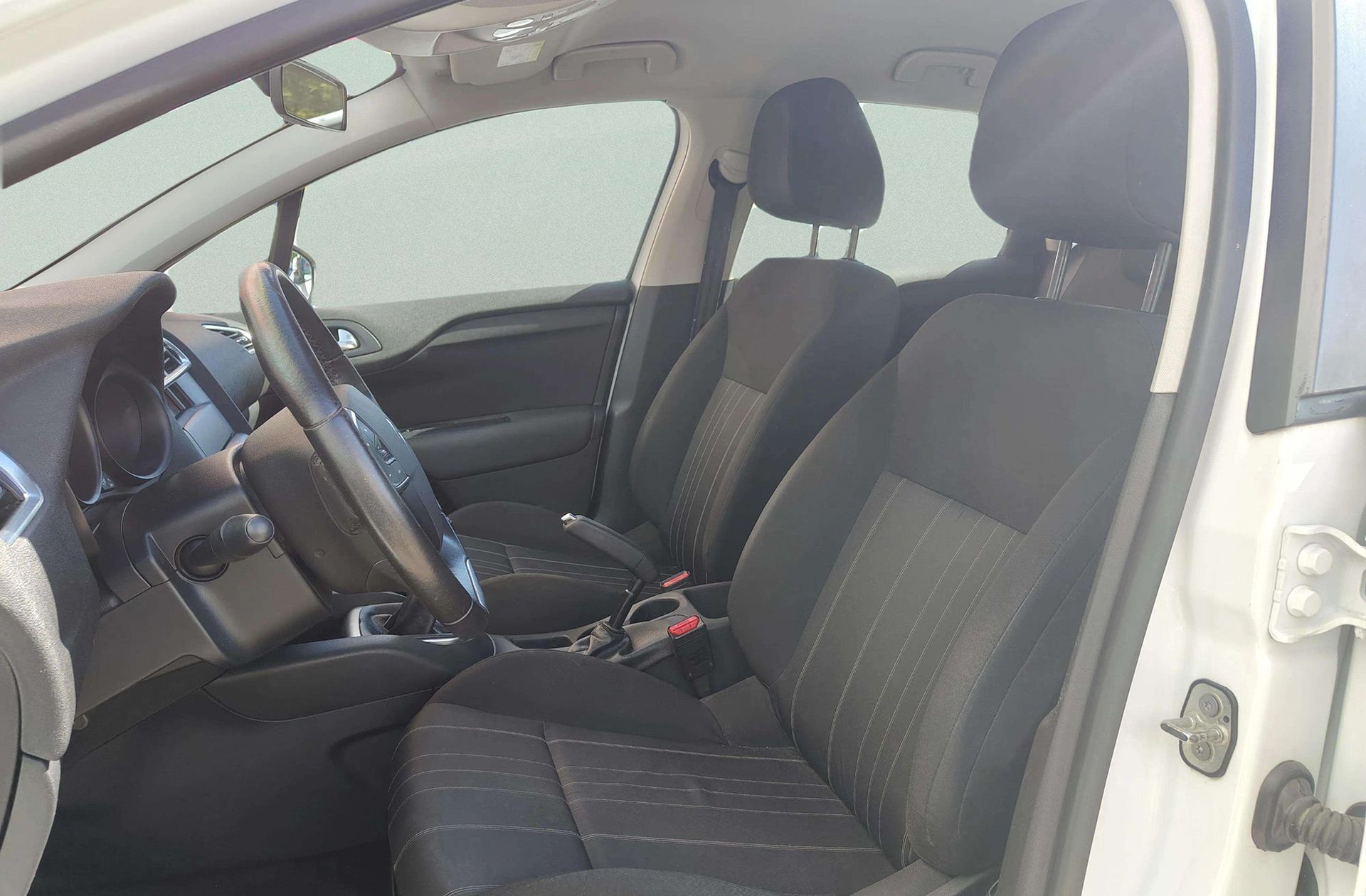 Citroën C4 1.6 HDi Tonic - foto 8