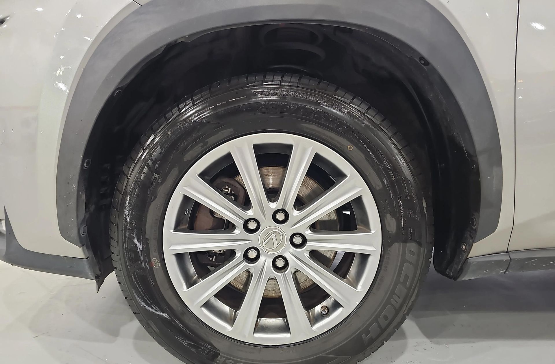 Lexus NX 300h Corporate 2WD - foto 41