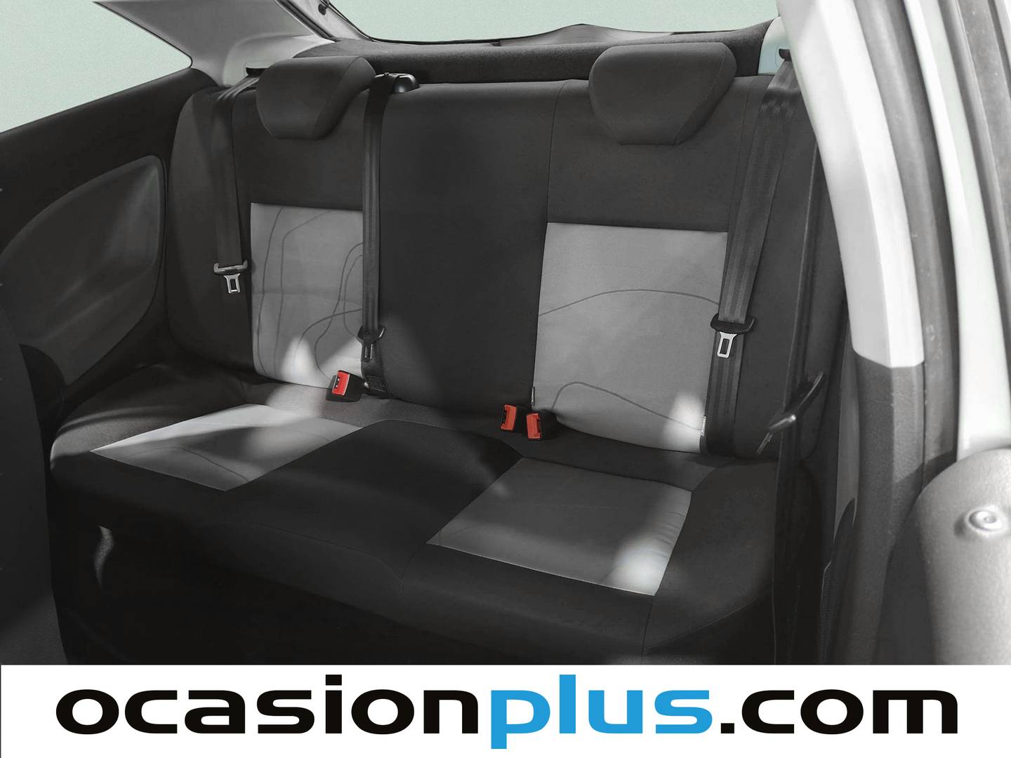 Foto asientos traseros Seat Ibiza Seat Ibiza SC 1.6 TDI Reference (90 CV)
