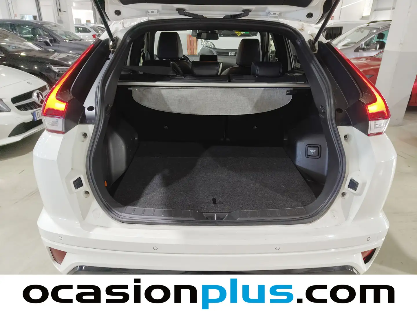 Foto Mitsubishi Eclipse Cross Mitsubishi Eclipse Cross 2.4 PHEV Kaiteki 4WD Auto (188 CV)