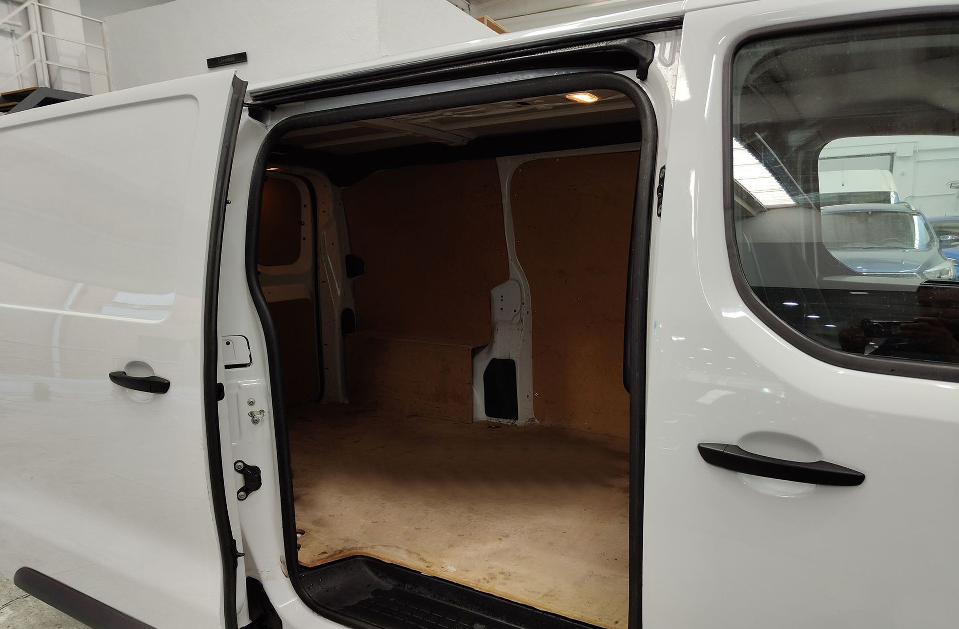 Fiat Scudo Furgon 1.5 BlueHDi L2 - foto 17