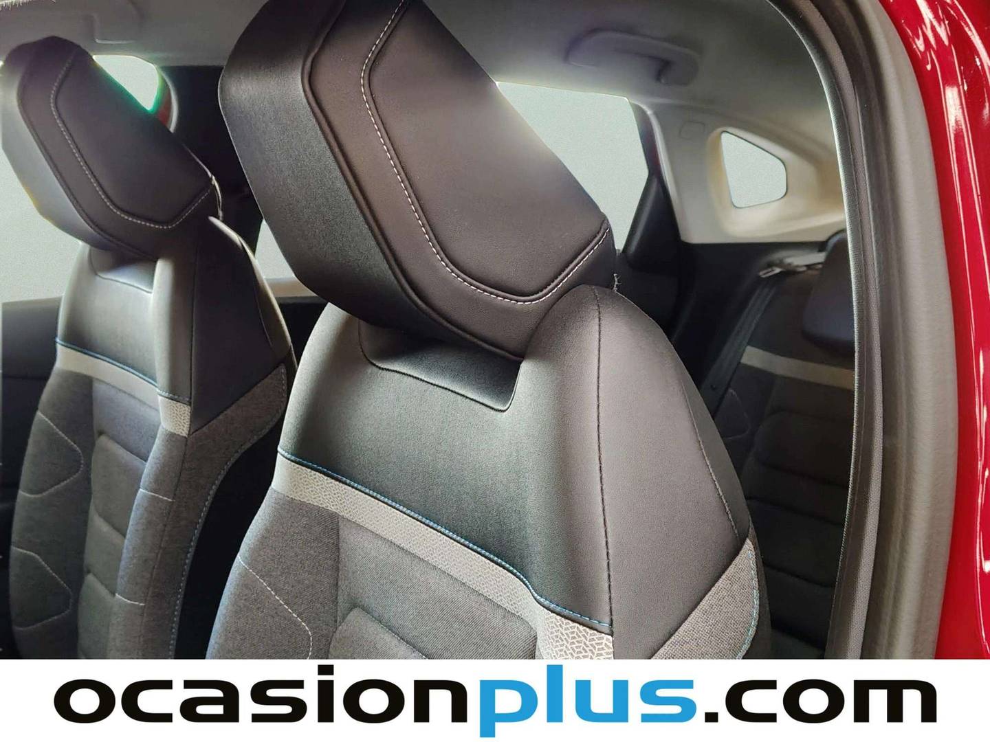 Foto Citroën C4 X Citroen C4 X PureTech 130 S&S Plus EAT8 (131 CV)