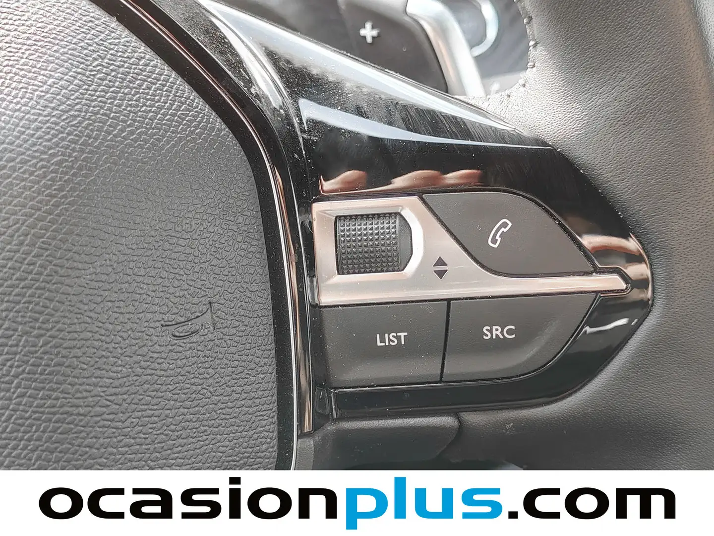 Foto Peugeot 2008 Peugeot 2008 Allure Hybrid eDCS6 (136 CV)