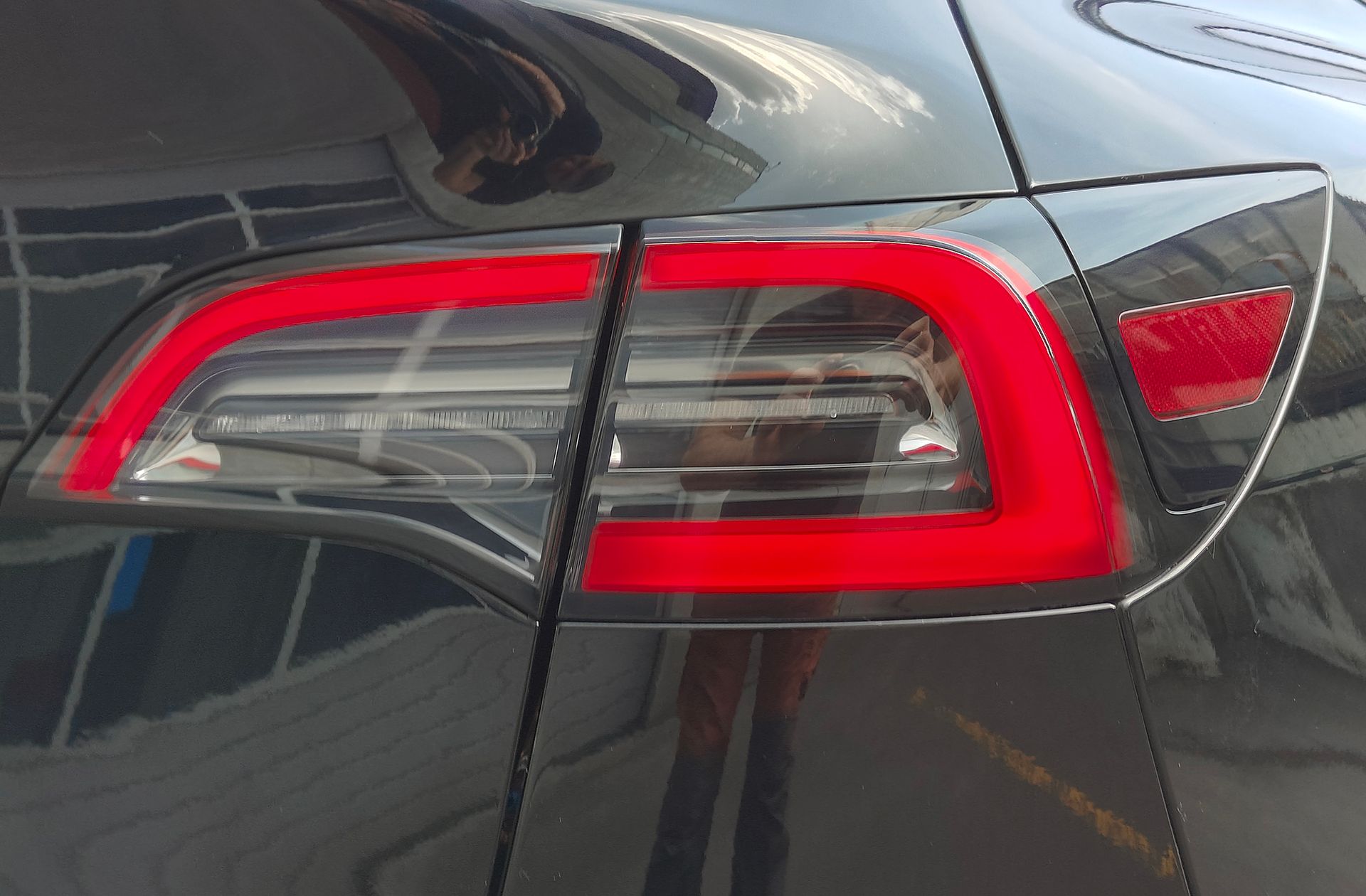 Tesla Model Y Tracción Trasera RWD - foto 24