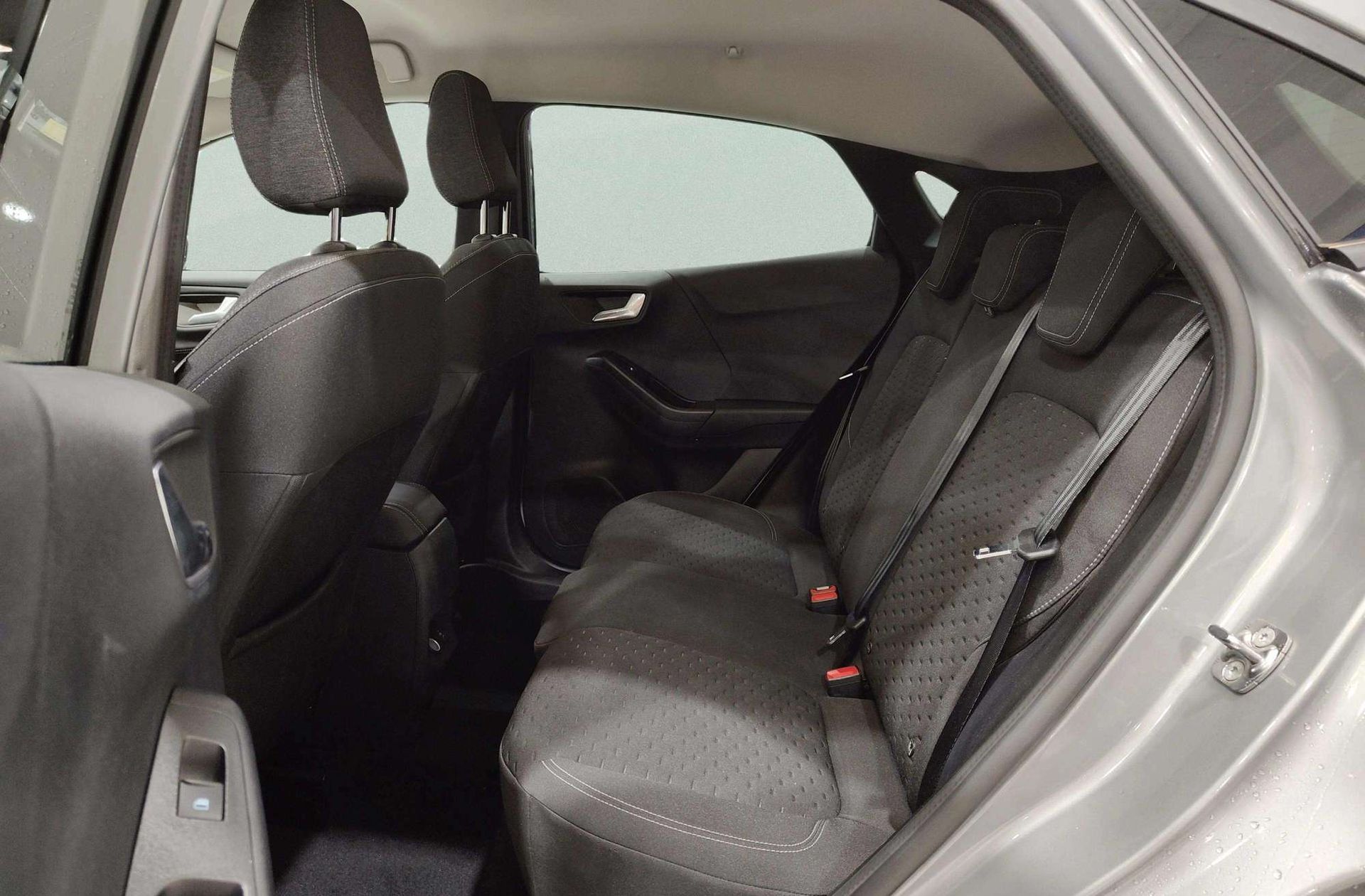Ford Puma 1.0 EcoBoost MHEV Titanium - foto 14