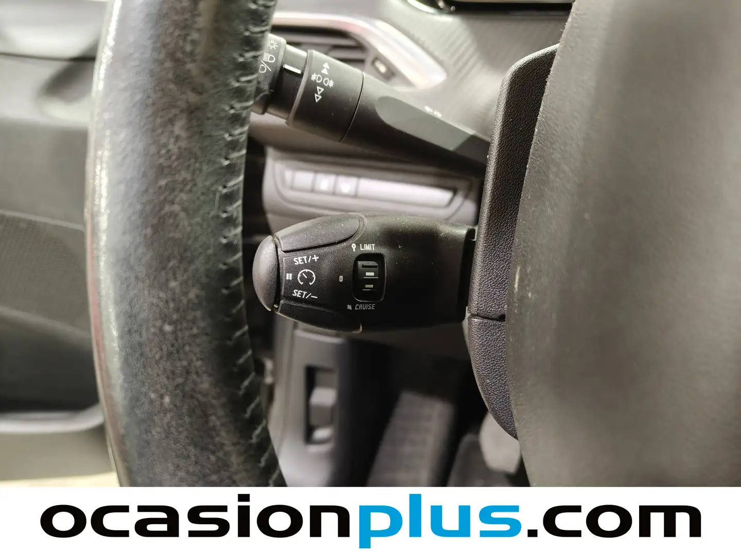 Foto Peugeot 2008 Peugeot 2008 BlueHDi 100 S&S Active (100 CV)