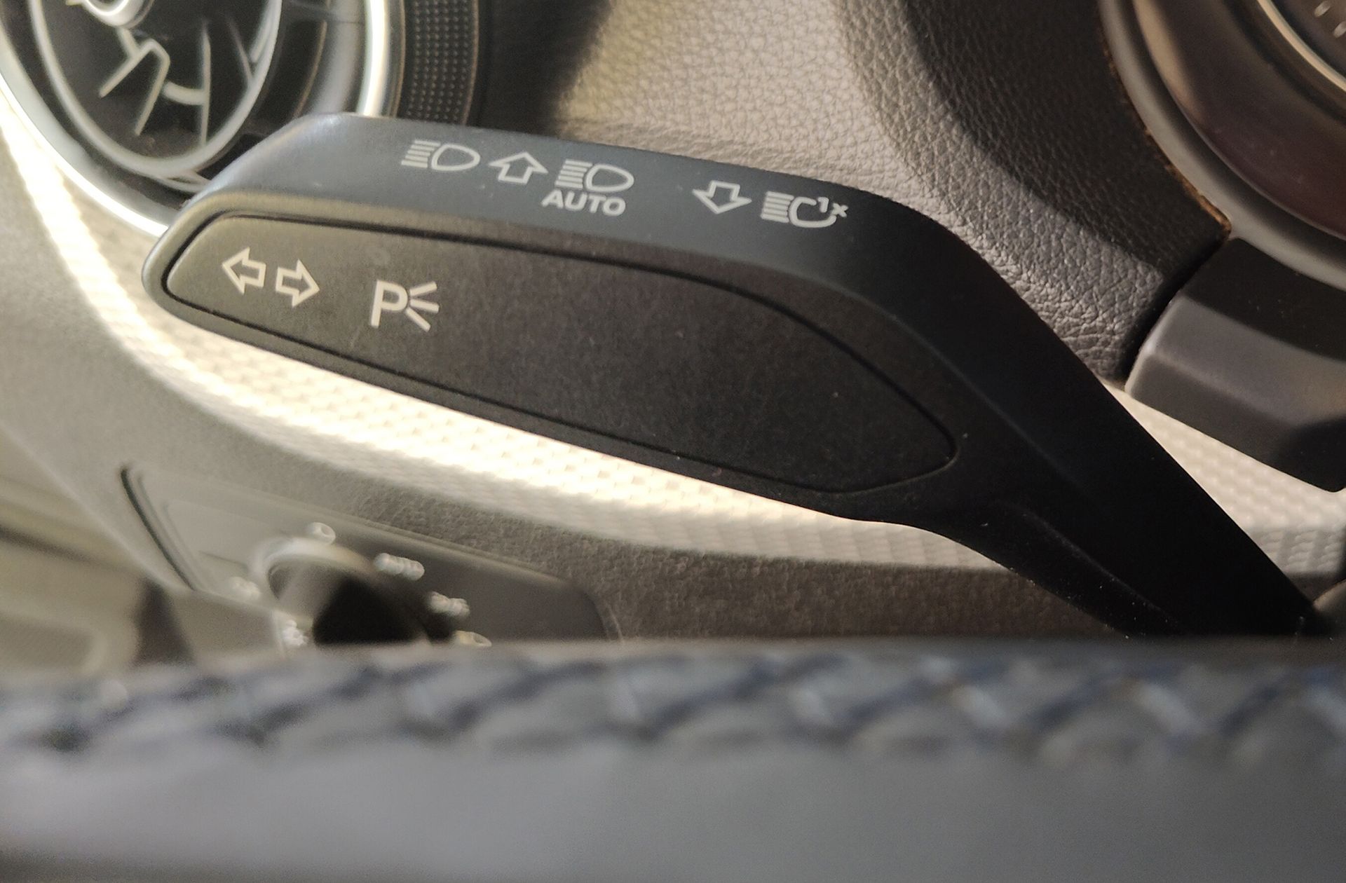Audi Q2 Advanced 35 TFSI - foto 27
