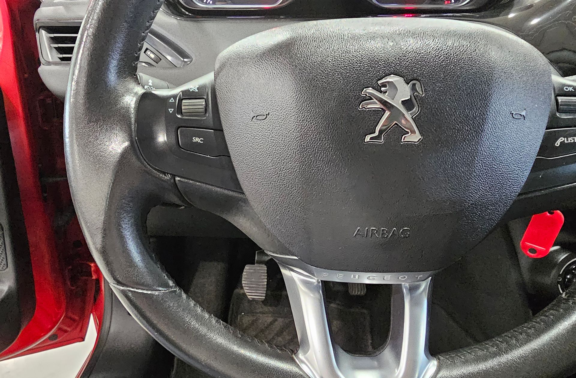 Peugeot 208 PureTech Signature - foto 21