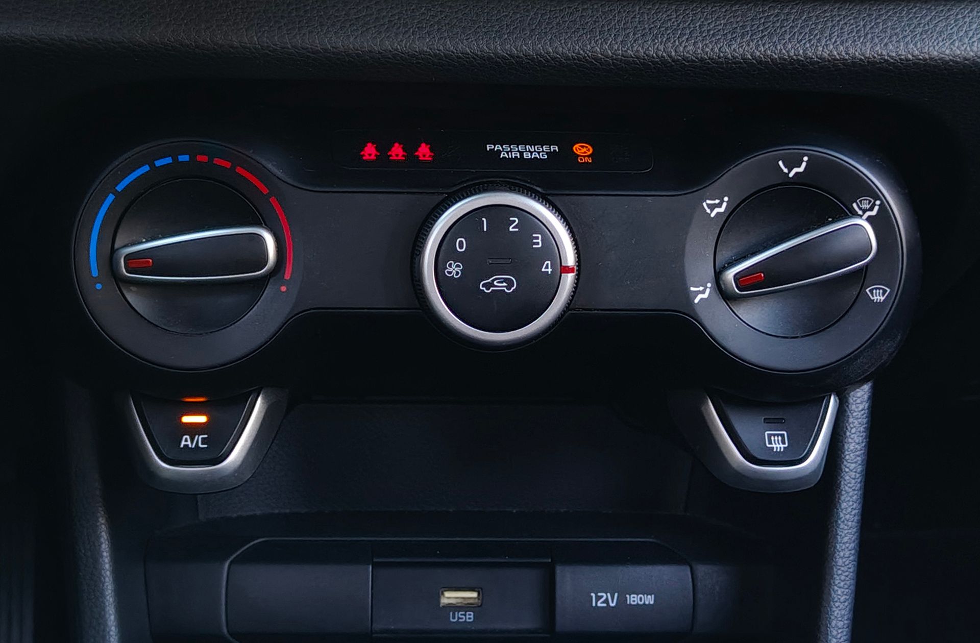 Kia Picanto 1.0 DPi Concept Pack Comfort - foto 27