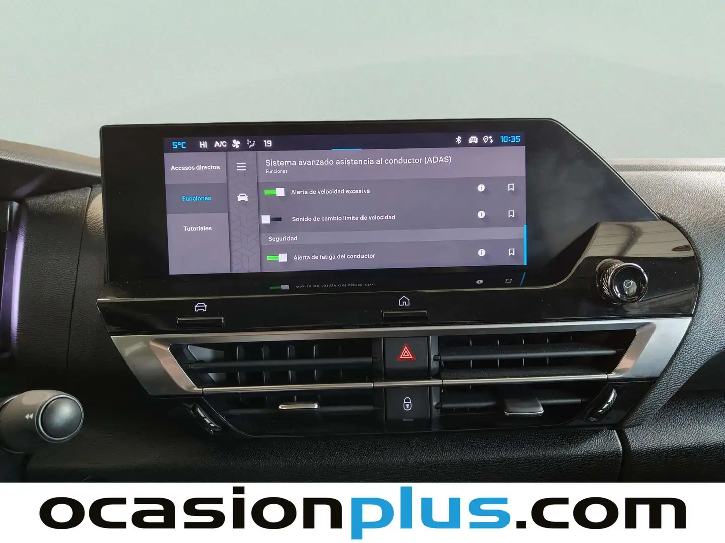 Foto Citroën C4 X Citroen C4 X BlueHDi 130 S&S Plus EAT8 (131 CV)