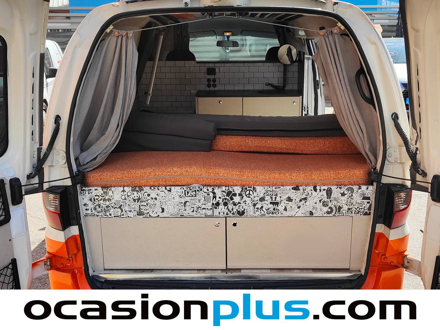 Extras y acabados del Hyundai H-1 Hyundai H-1 Camperizado H-1 Camperizado 2.5 TCi (99 CV)