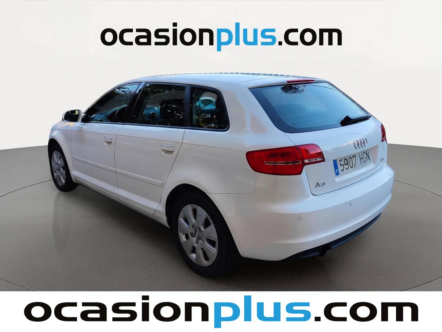 Foto trasera Audi A3 Audi A3 Sportback Attraction 1.6 TDI (105 CV) izquierda