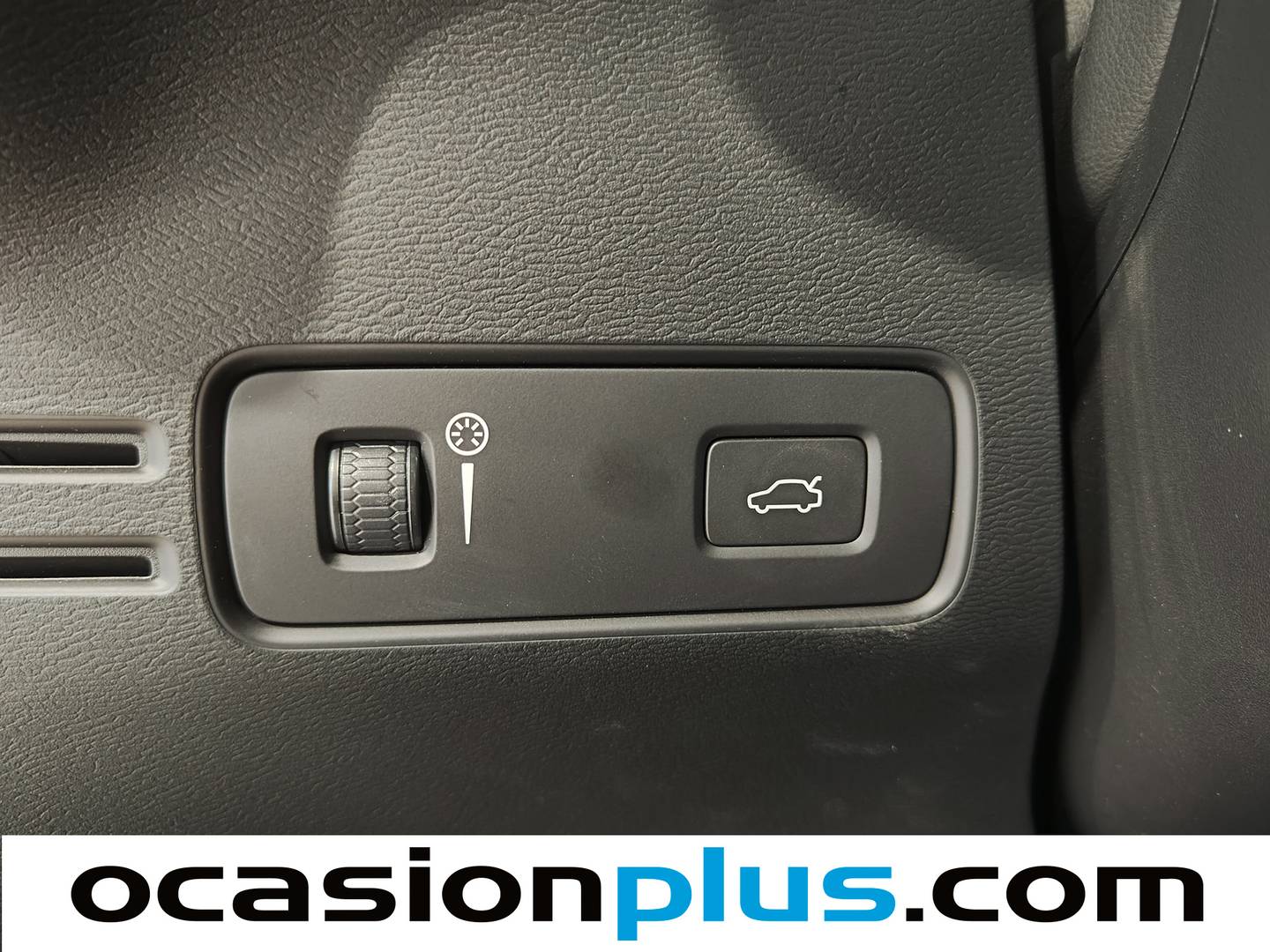 Paquetes del Volvo XC40 Volvo XC40 D3 Business Plus Auto (150 CV)