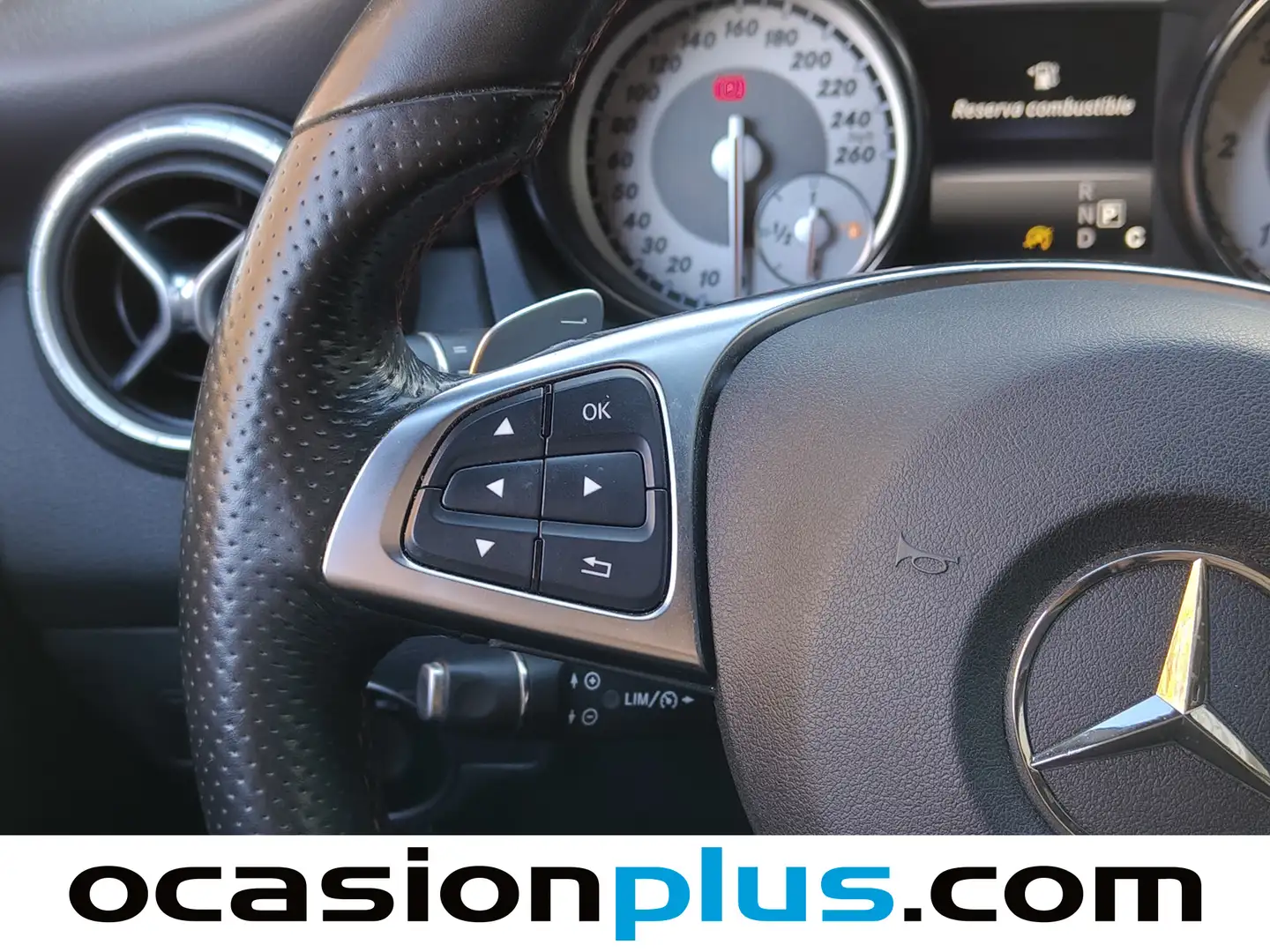 Foto Mercedes CLA Mercedes-Benz CLA Shooting Brake 200 d AMG Line (136 CV)