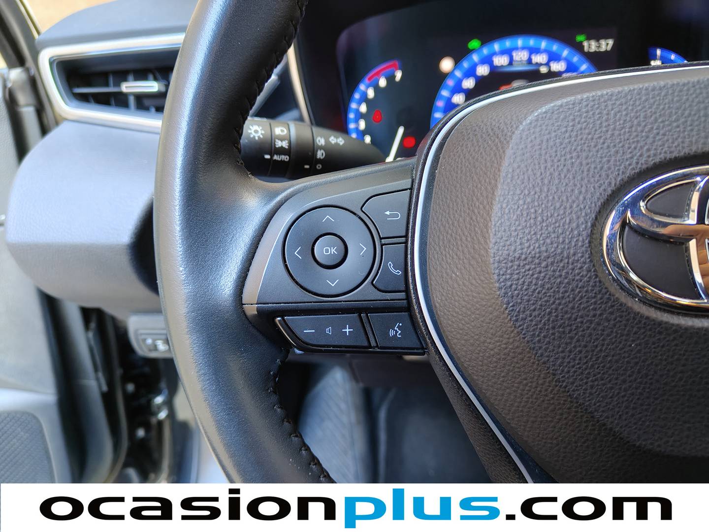 Foto Toyota Corolla Toyota Corolla 2.0 180H Style E-CVT (180 CV)