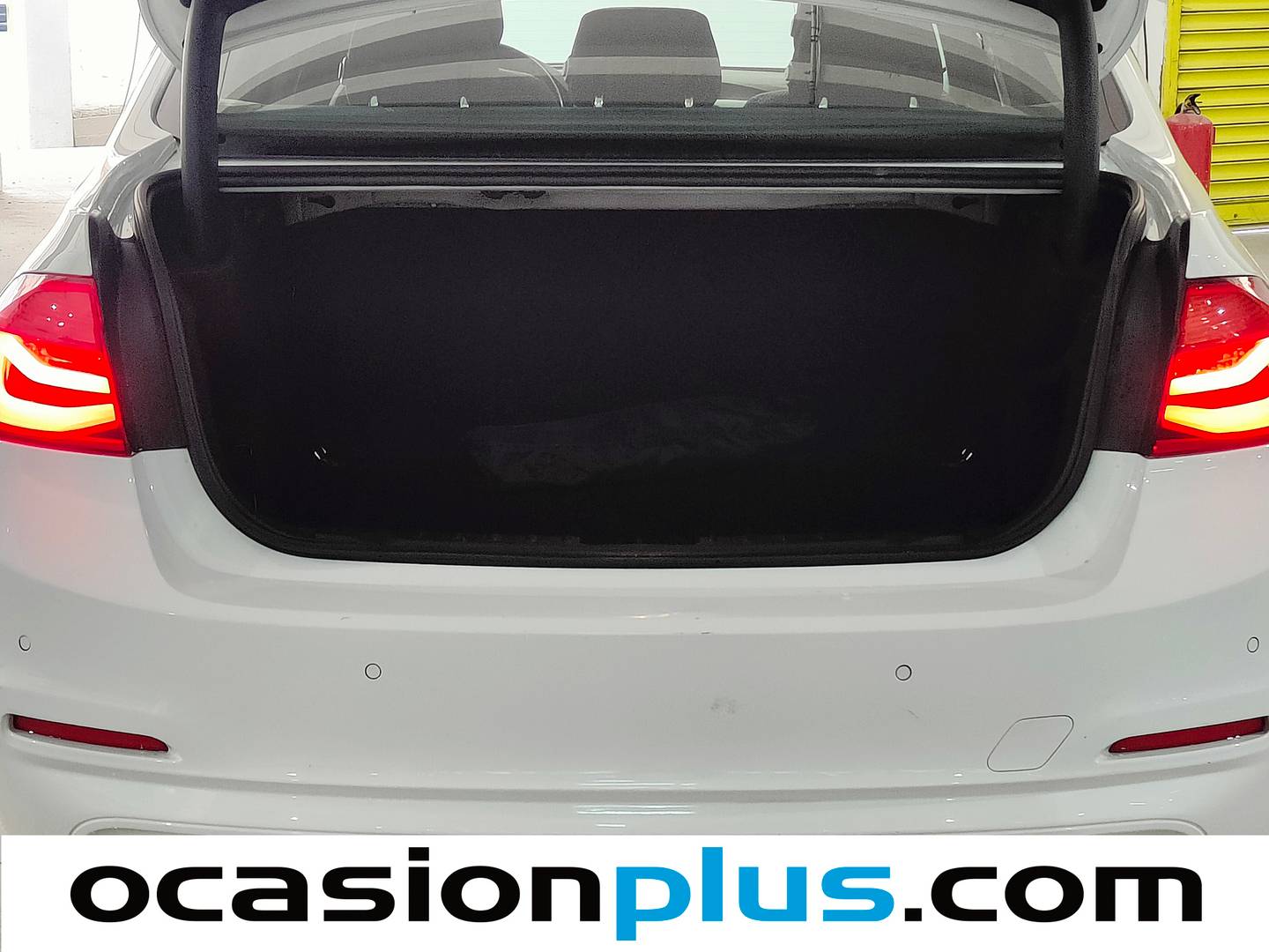 Fotos maletero BMW Serie 3 BMW Serie 3 318d Business  (150 CV)