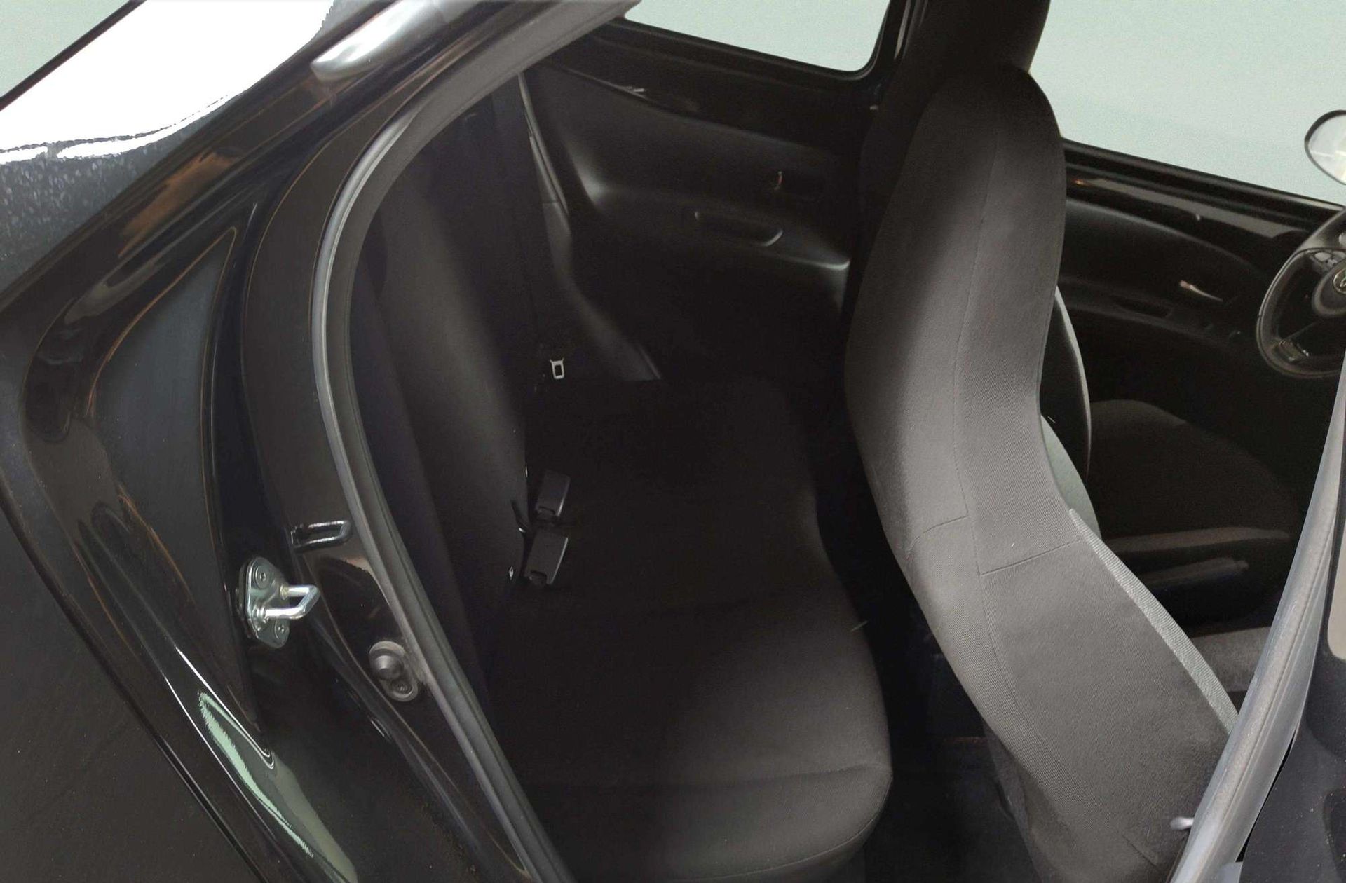 Toyota Aygo X 1.0 VVT-I Play - foto 16
