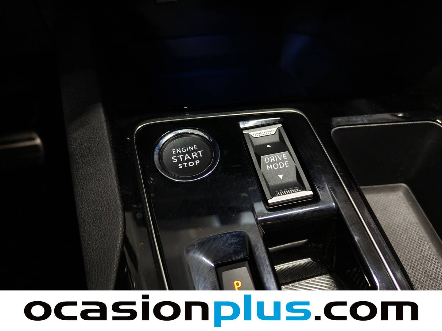 Foto Peugeot 3008 Peugeot 3008 PureTech 130 S&S GT EAT8 (130 CV)