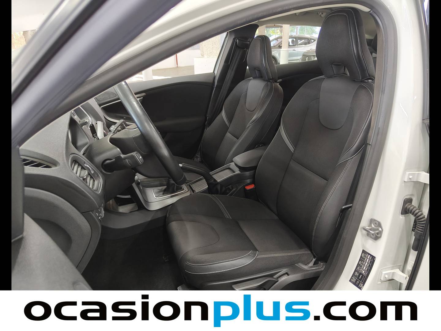 Foto Volvo V40 Volvo V40 T2 Momentum (122 CV)