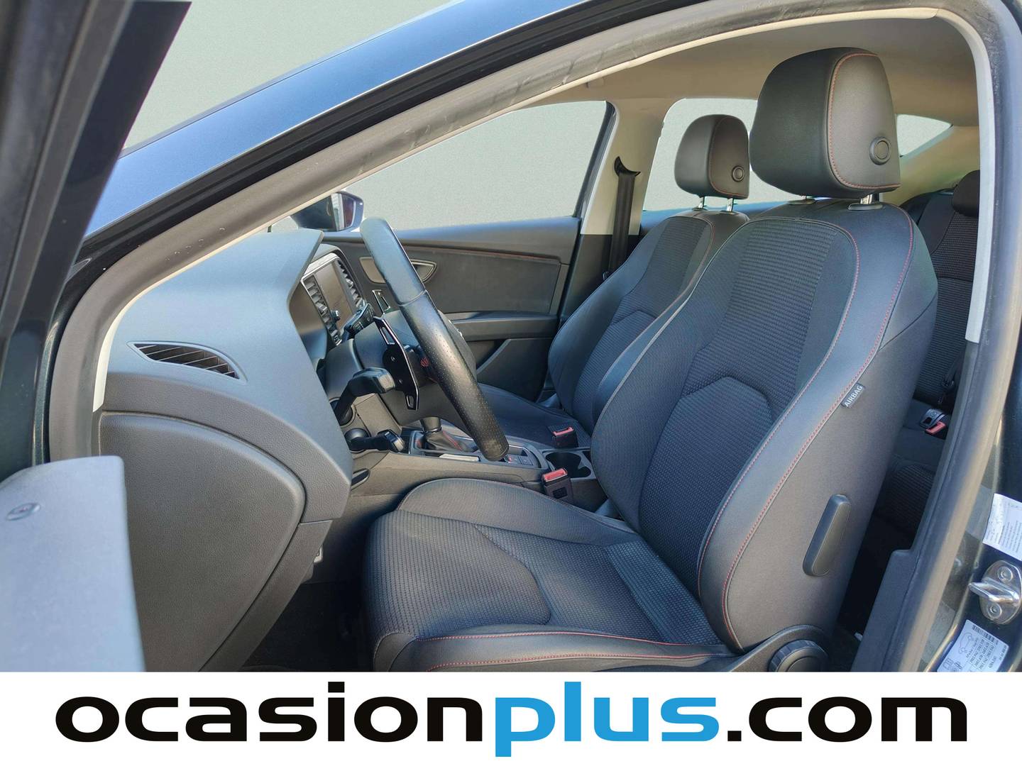 Foto asientos delanteros Seat León Seat León 2.0 TSI S&S FR DSG (190 CV)