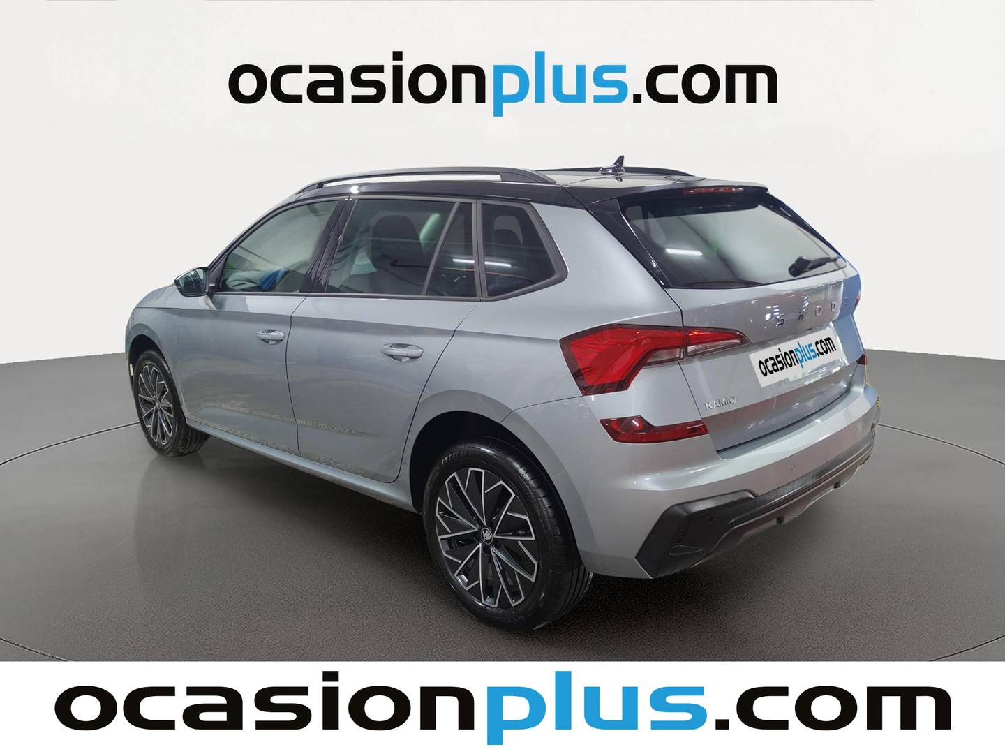 Foto trasera Skoda Kamiq Skoda Kamiq 1.0 TSI Selection DSG (115 CV) izquierda