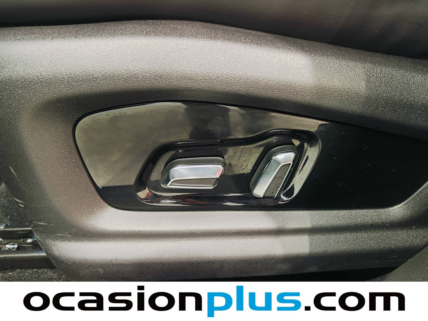 EBRO S700 EBRO S700 1.6 TGDI Luxury 7 DCT (147 CV) 147cv