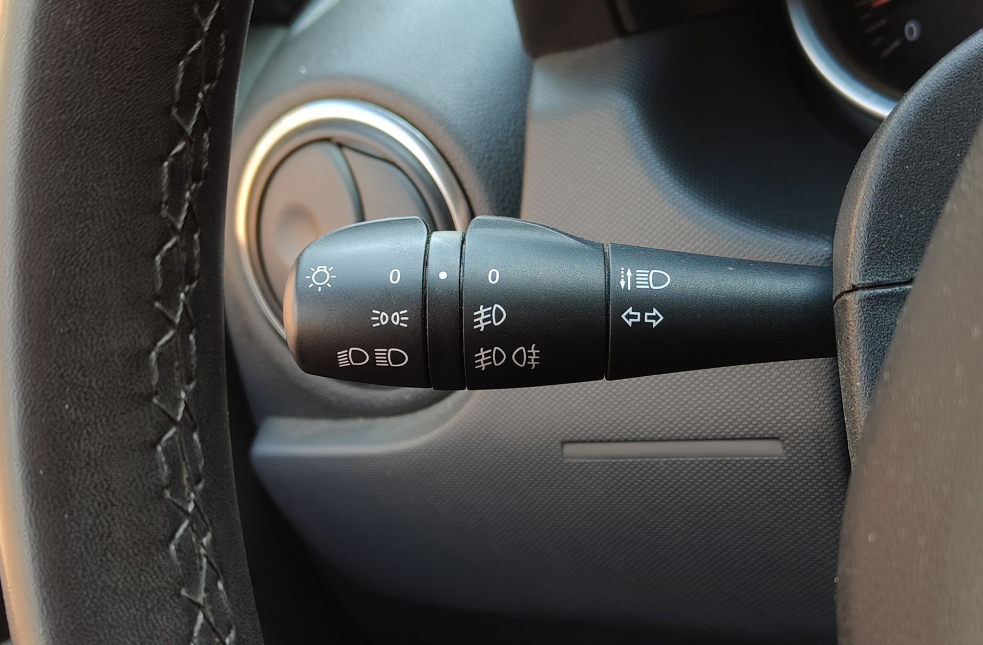 Dacia Duster Laureate TCe 4x2 - foto 18