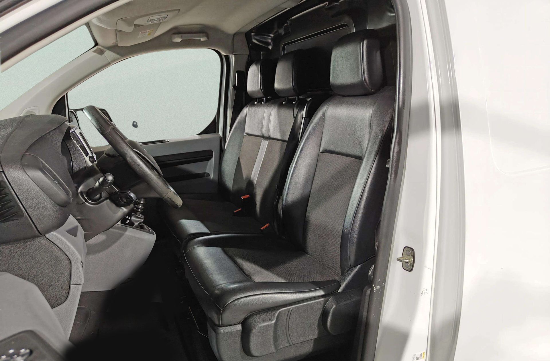 Opel Vivaro Furgon 2.0 Diesel L Incrementada Express - foto 10